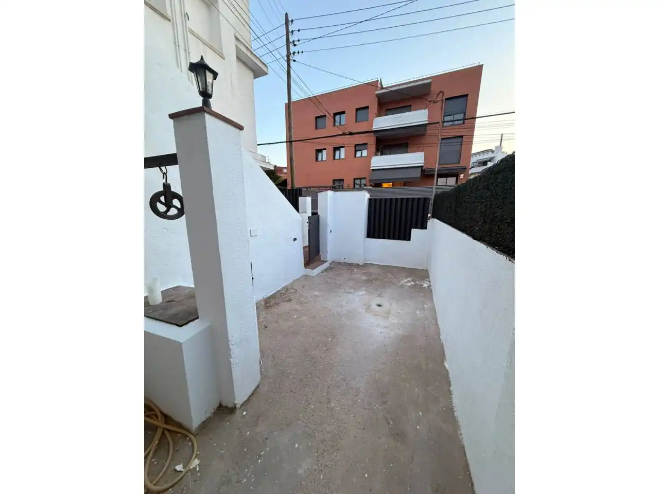 Vista exterior de Piso de alquiler en Cerdanyola del Vallès con Parquet y Terraza