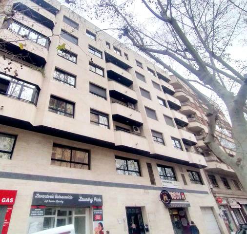 Local comercial en Alquiler en De Joan Antoni Mayans en Oliva pueblo