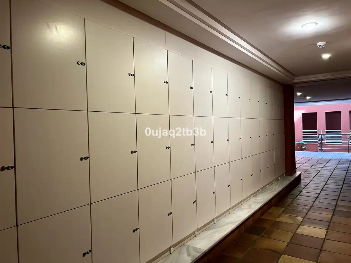 Apartamento con piscina en venta en Calle Pepe Carleton, imagen 3