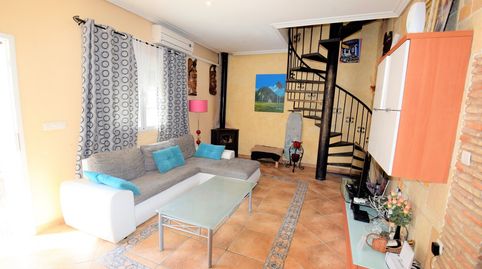 Les presentamos una casa independiente sobre un terreno ruacutestico con papeles en regla, dividida en dos vivienda, que perfectam, imatge 4