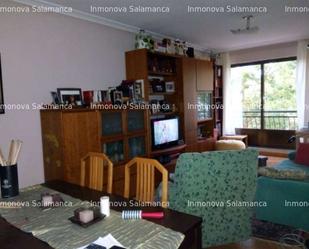 Living room of Flat for sale in Salamanca Capital  with Heating and Storage room