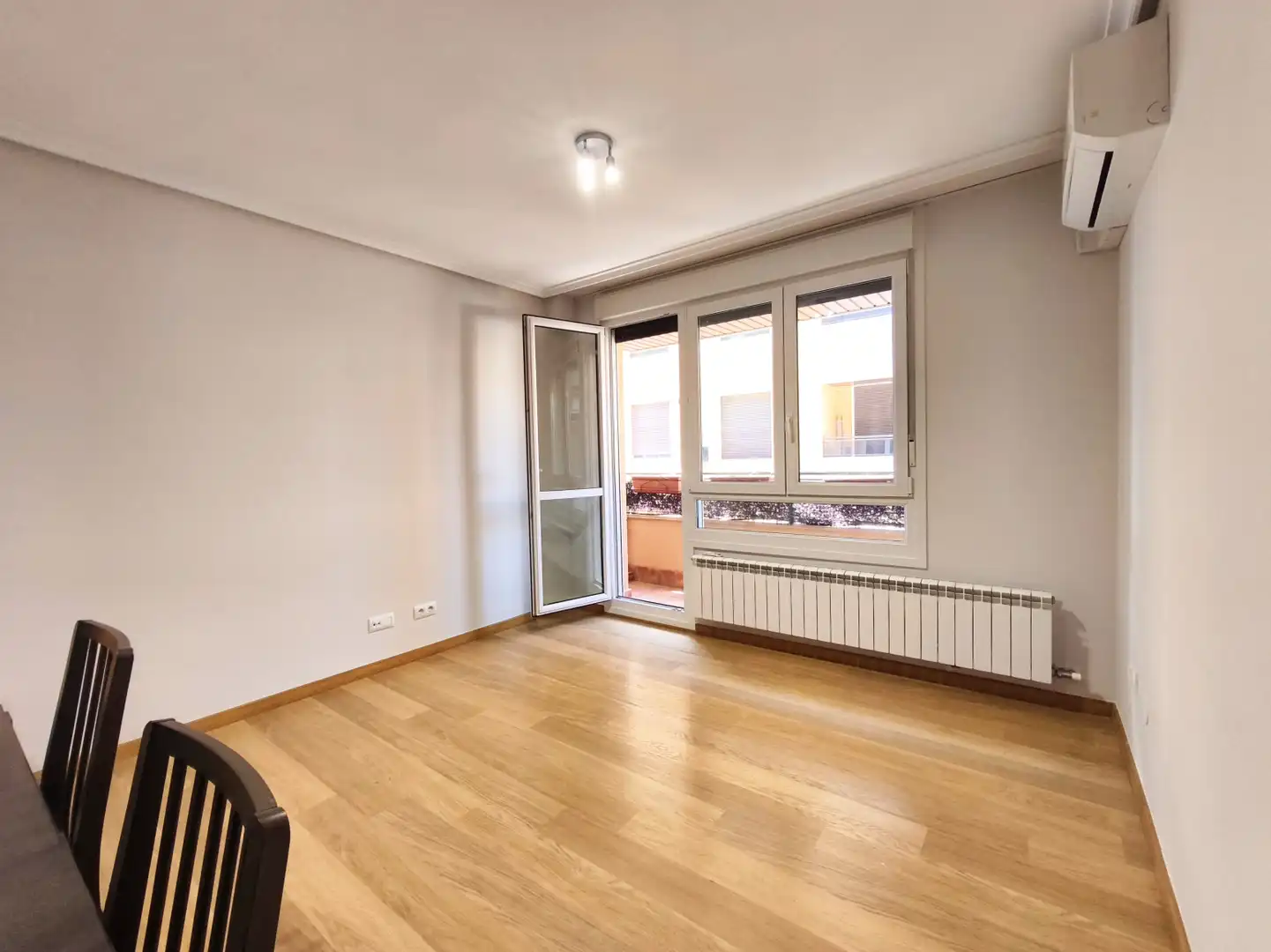 Bedroom of Flat for sale in Entrena  with Air Conditioner, Heating and Parquet flooring