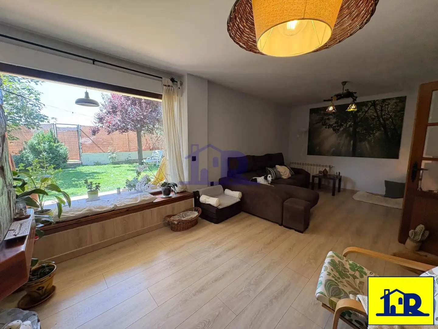 Sala d'estar de Casa o xalet en venda en Sotorribas amb Calefacció, Jardí privat i Parquet