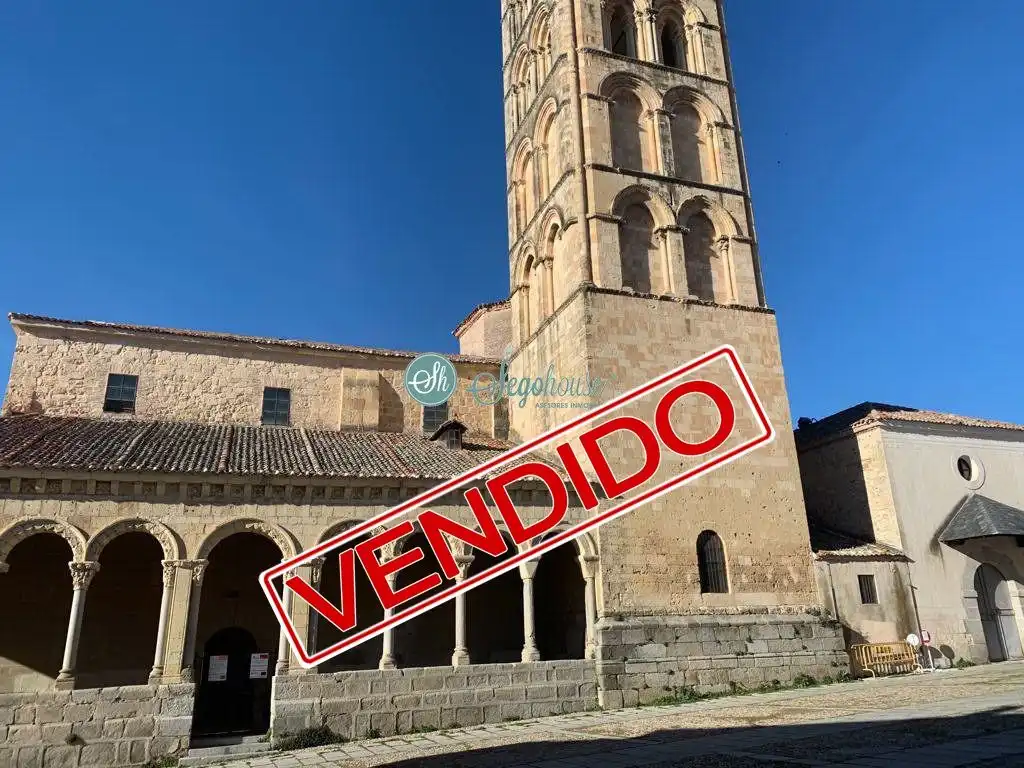 Vista exterior de Local en venta en Segovia Capital con Calefacción
