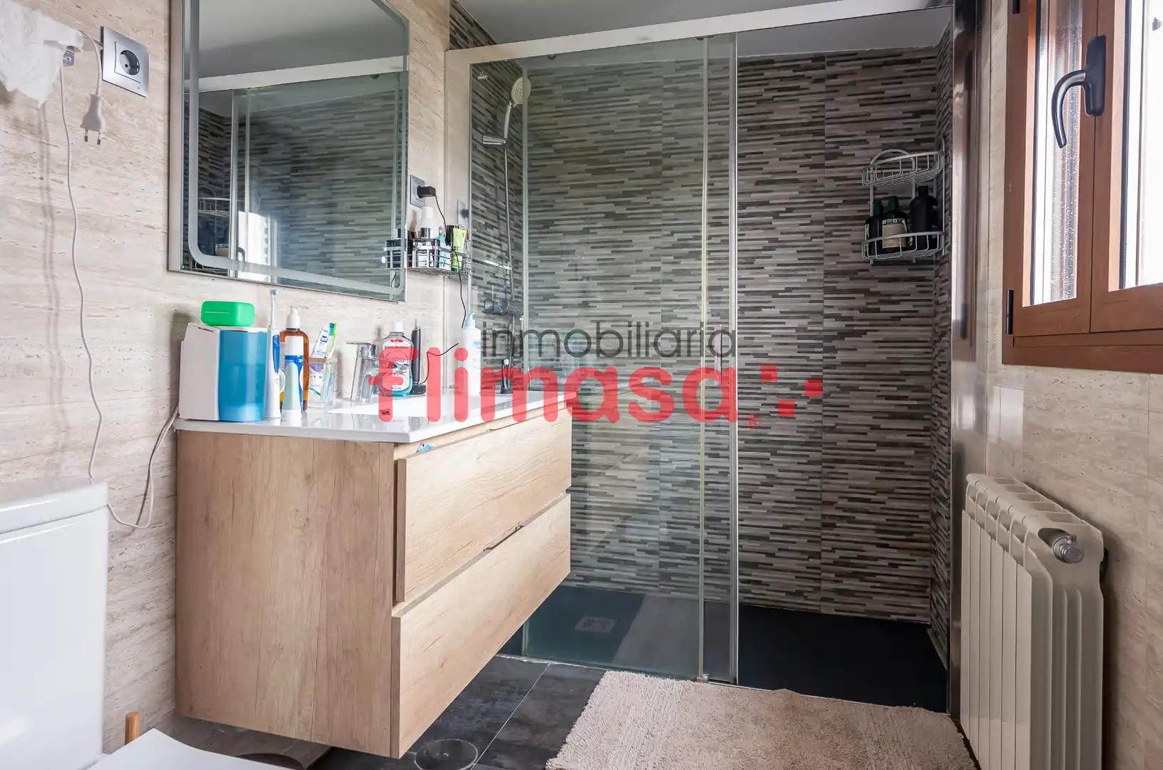 Bathroom of Detached homes for sale in Villaviciosa de Odón  with Air Conditioner, Heating and Terrace