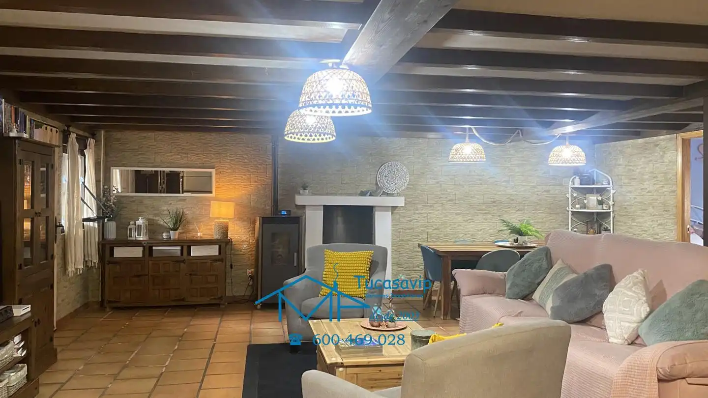 Houses for sale in El Tiemblo
