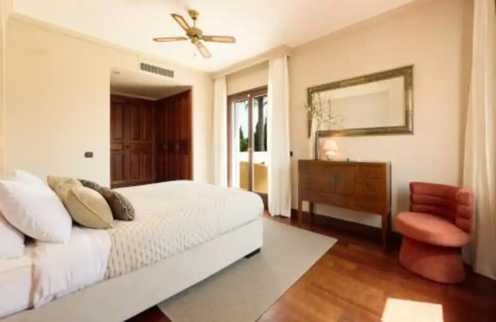 Bedroom of Houses for rent in Marbella  with Air Conditioner, Private garden and Terrace