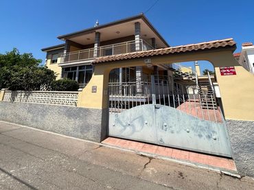 Villa avec balcon à vendre à Boverals - Saldonar