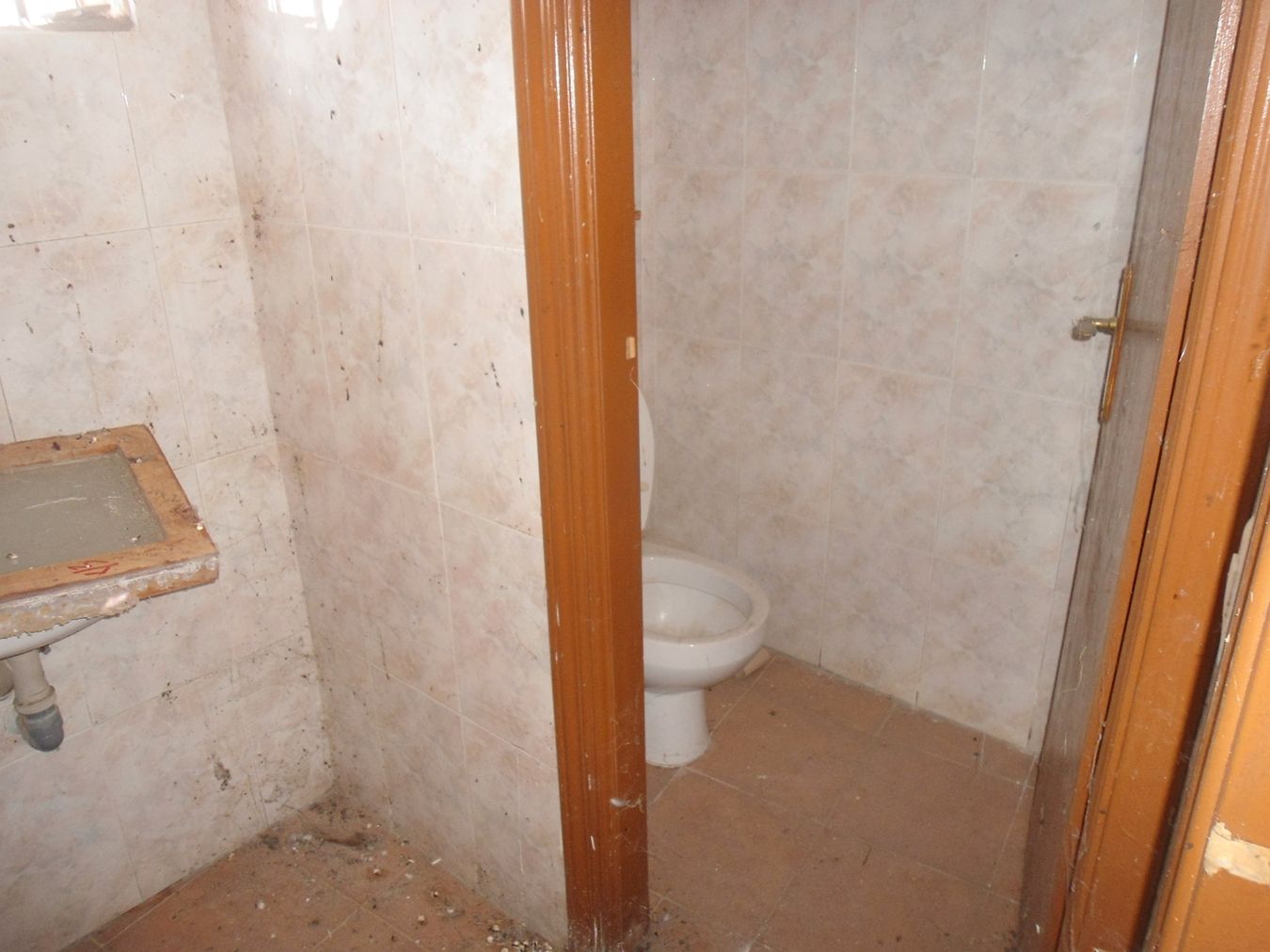 Bathroom of Premises for sale in Arabayona de Mógica