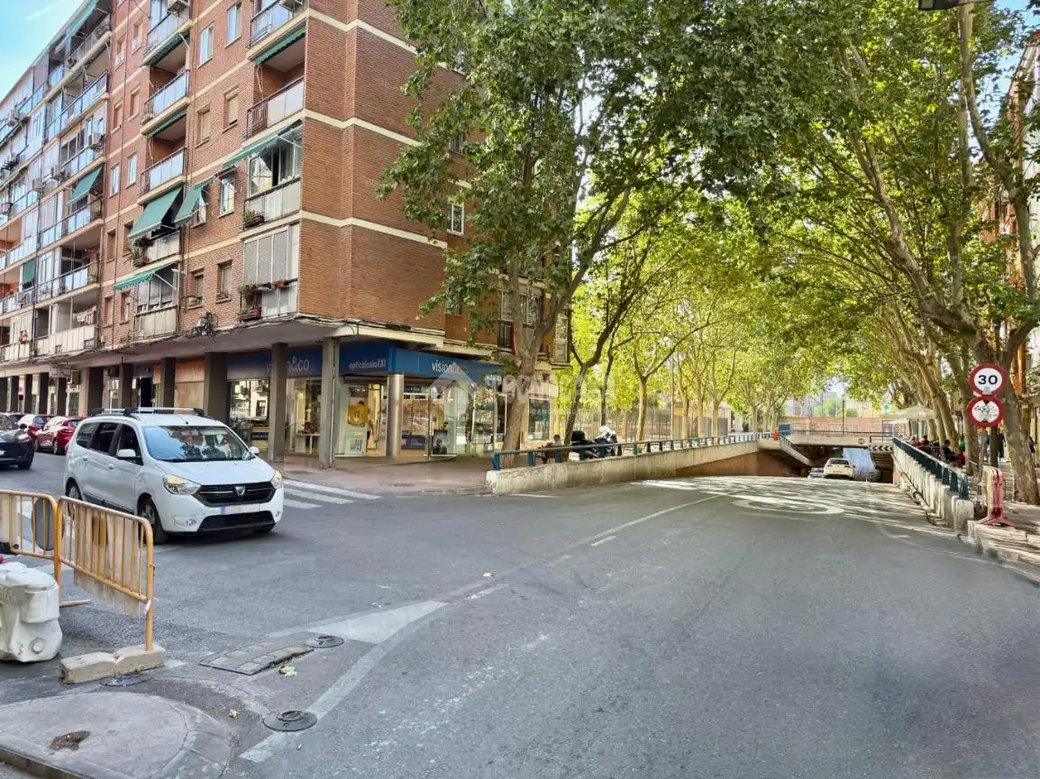 Außenansicht von Maisonette zum Verkauf in Alcalá de Henares mit Klimaanlage, Terrasse und Balkon