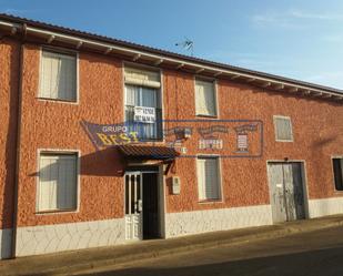 Vista exterior de Casa o xalet en venda en Villanueva de las Manzanas amb Terrassa