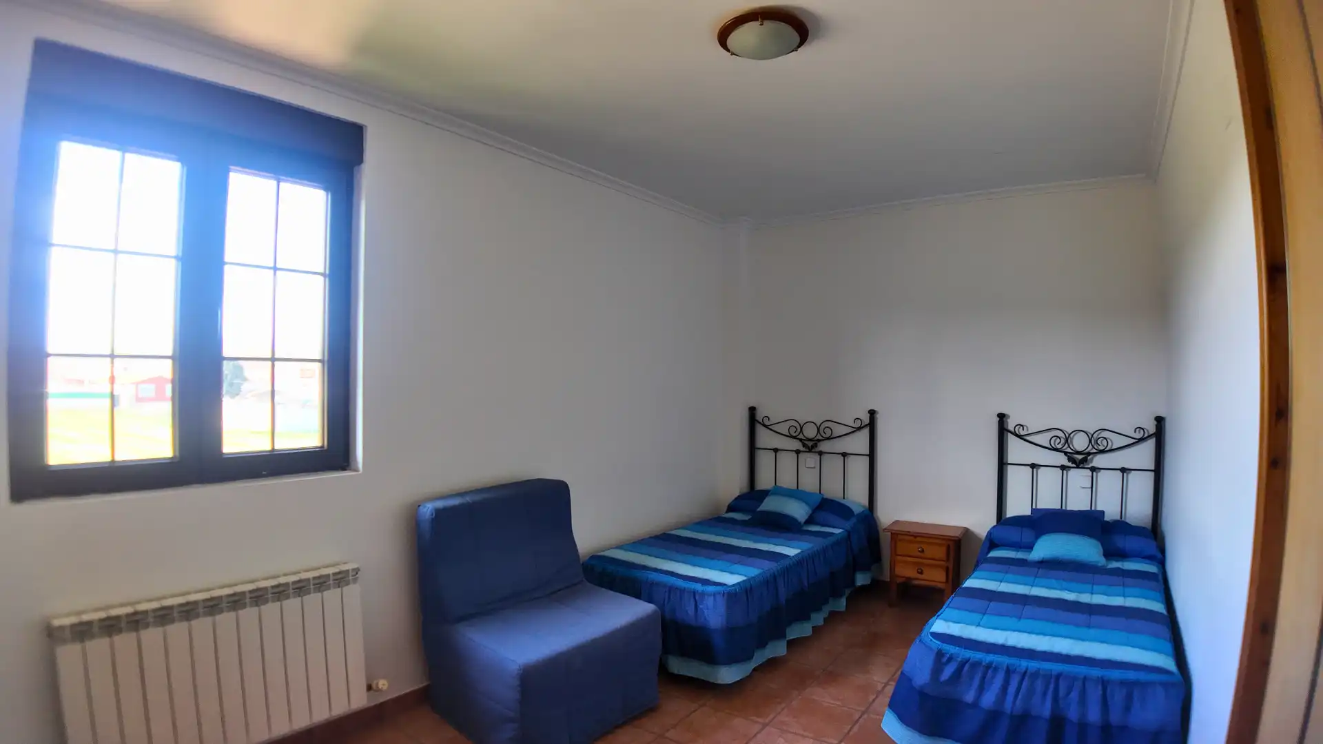 Bedroom of Commercial properties for sale in Báscones de Ojeda  with Heating and Furnished