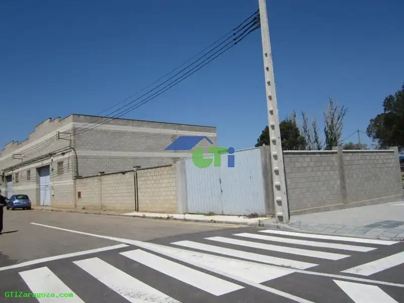 Außenansicht von Fabrikhallen zur Miete in Zaragoza