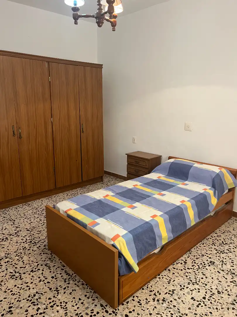 Dormitori de Pis de lloguer en Málaga amb Aire condicionat, Calefacció i Terrassa