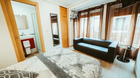 Foto 2 de Piso en venta en Calle Azabacheria, Casco Antiguo, León Capital