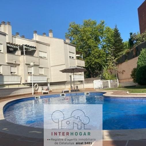 Swimming pool of Duplex for sale in Cerdanyola del Vallès  with Private garden, Parquet flooring and Terrace
