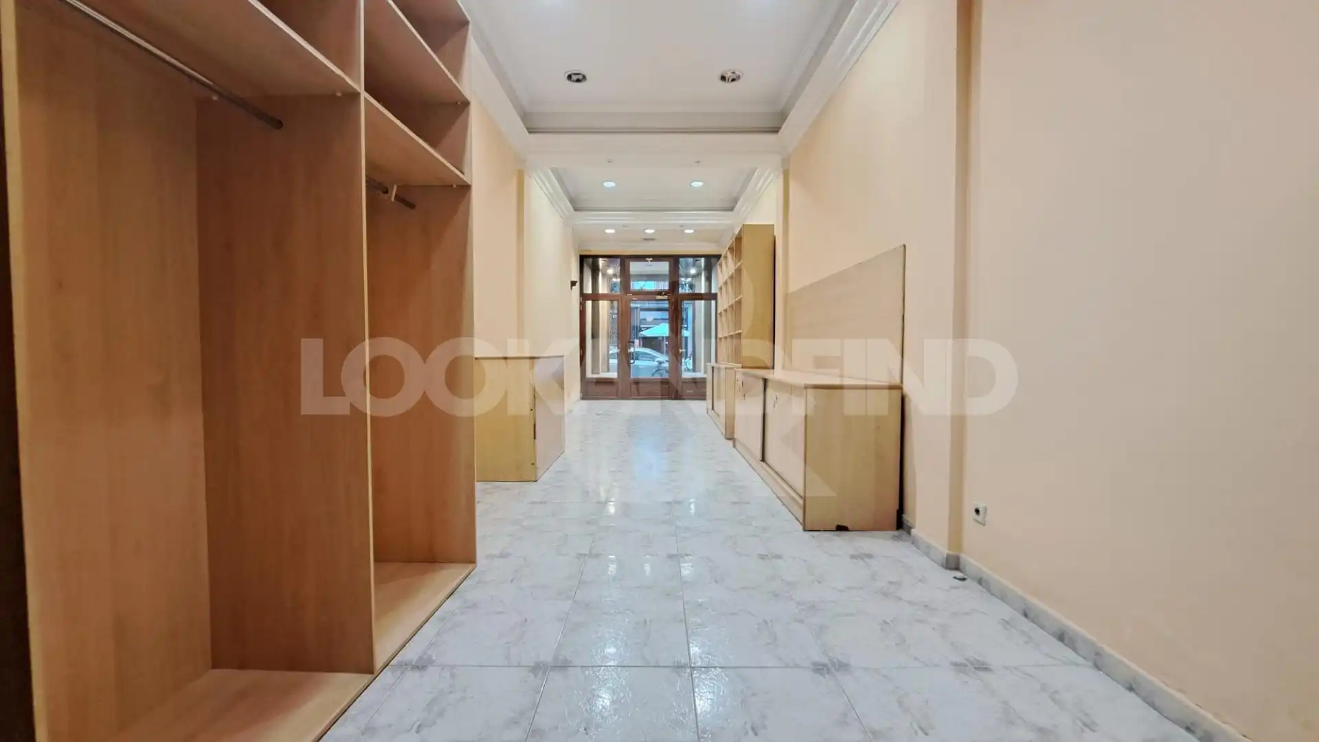 Business premises for sale in Calle MANUEL ALLENDE