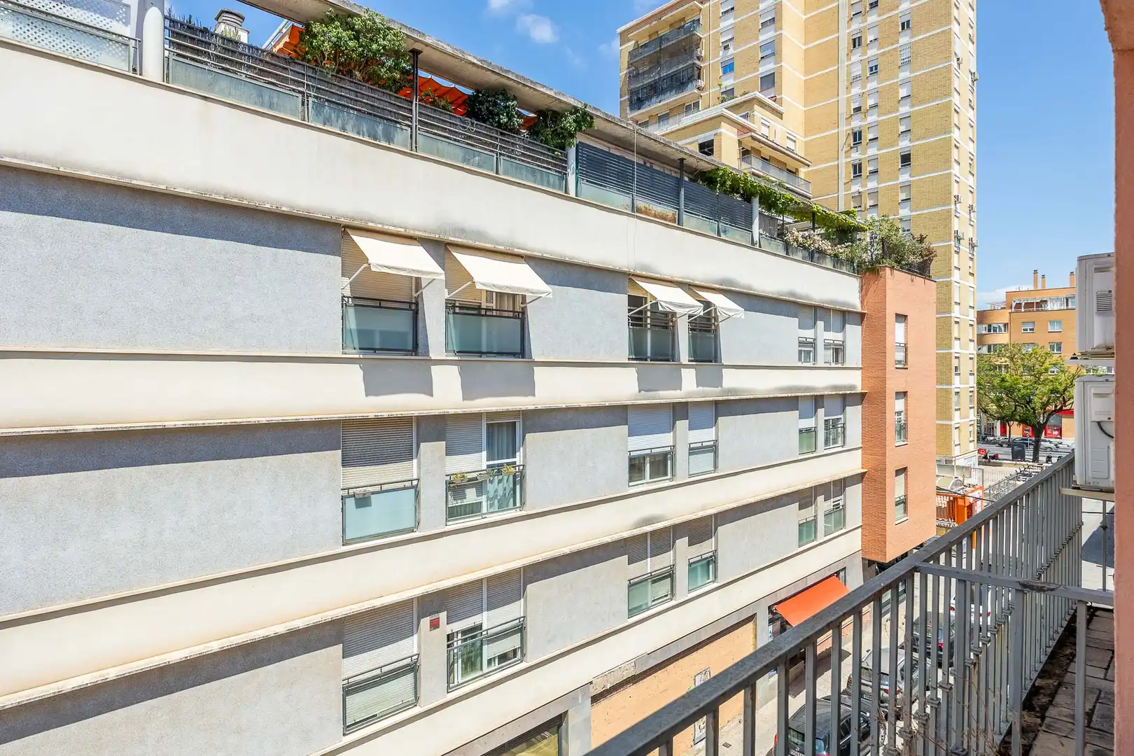 Vista exterior de Pis en venda en Sevilla