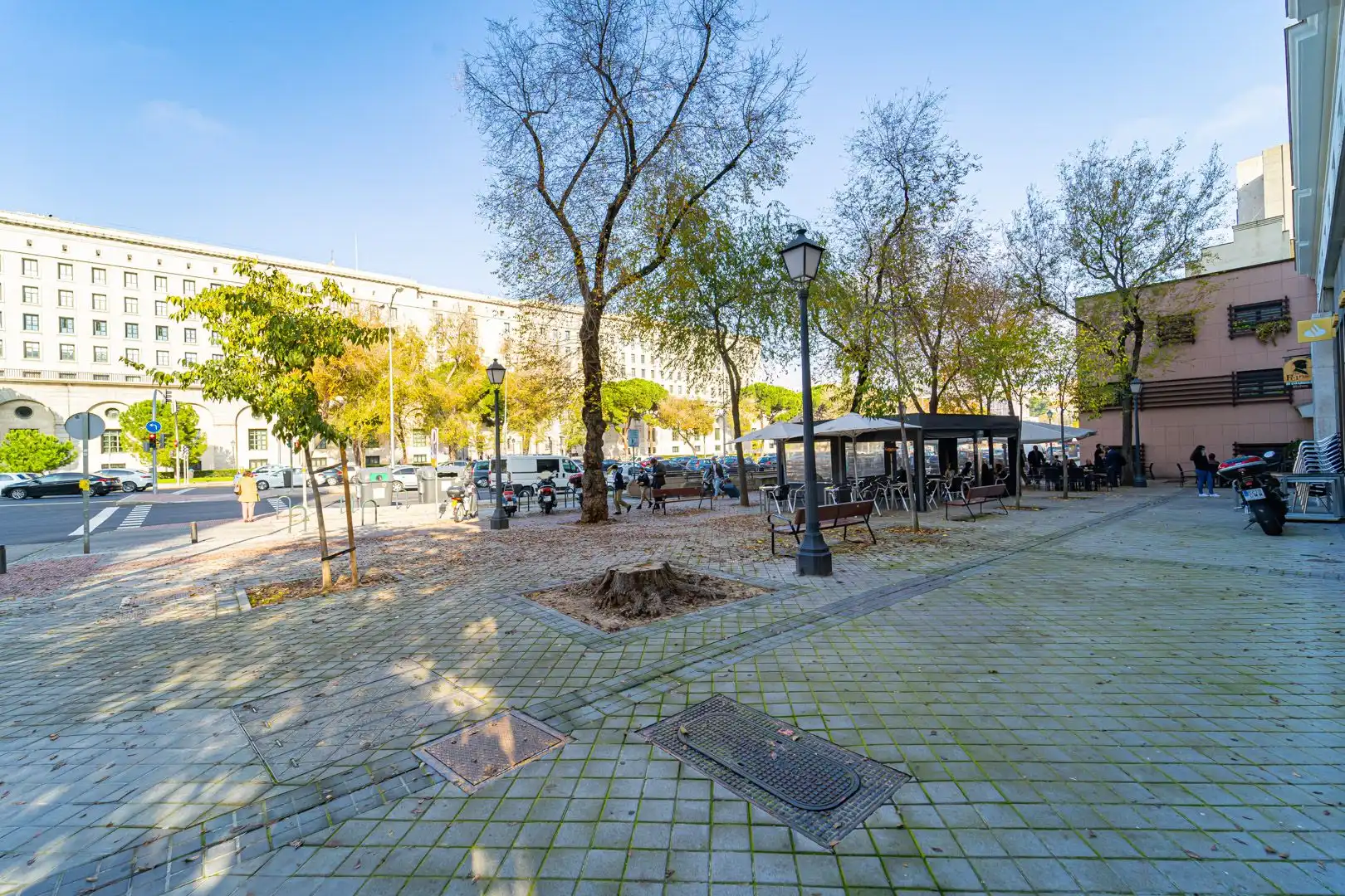 Exterior view of Commercial properties for sale in Madrid