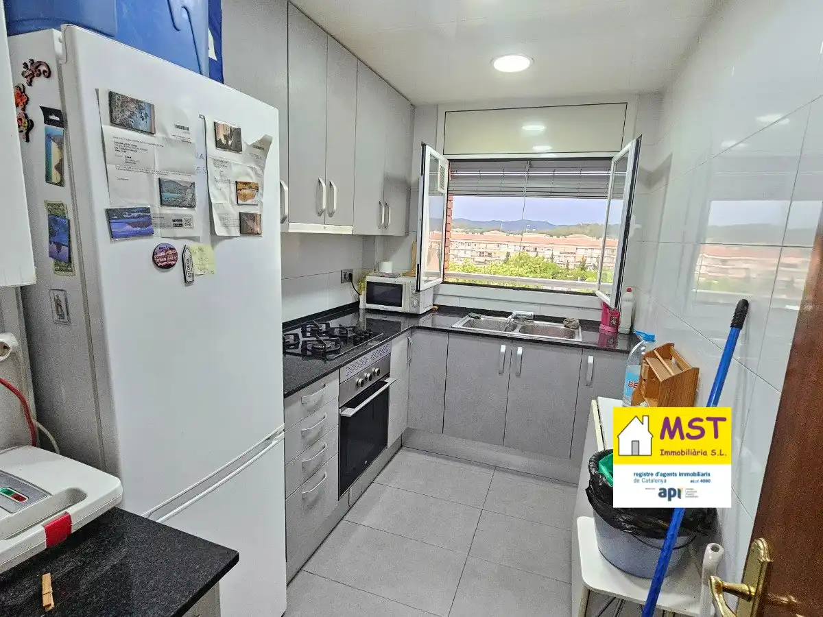 Cocina de Piso en venta en Navàs con Calefacción, Parquet y Terraza