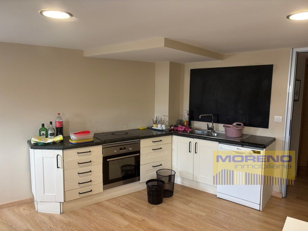 Kitchen of Apartment for sale in Sarria