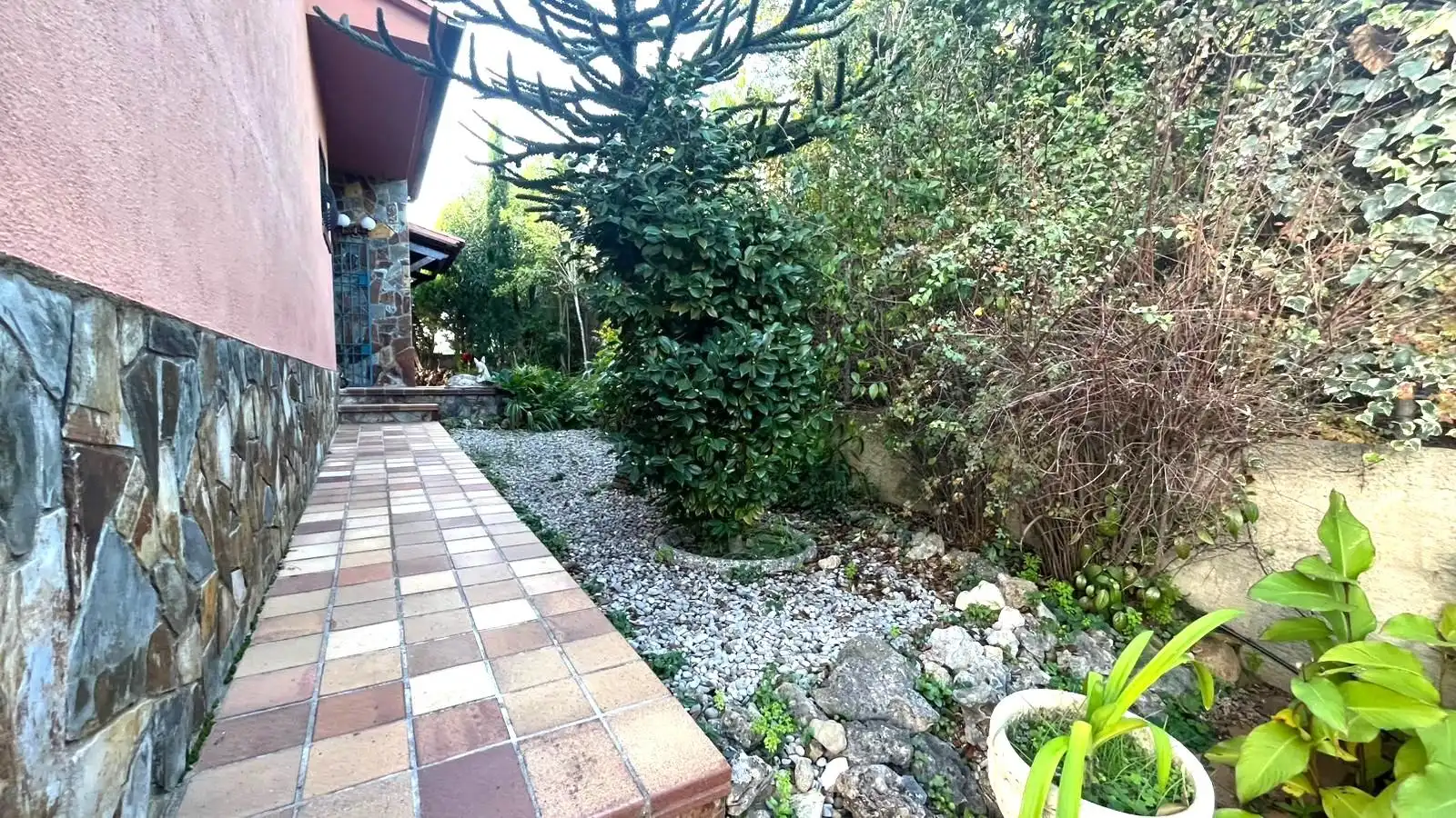 Jardí de Casa o xalet en venda en Riells i Viabrea amb Calefacció