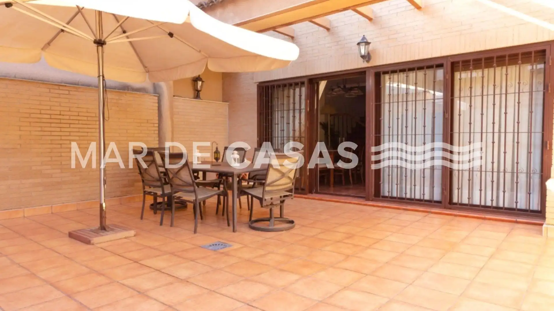 Terrassa de Casa adosada en venda en Sant Joan d'Alacant amb Aire condicionat, Calefacció i Jardí privat