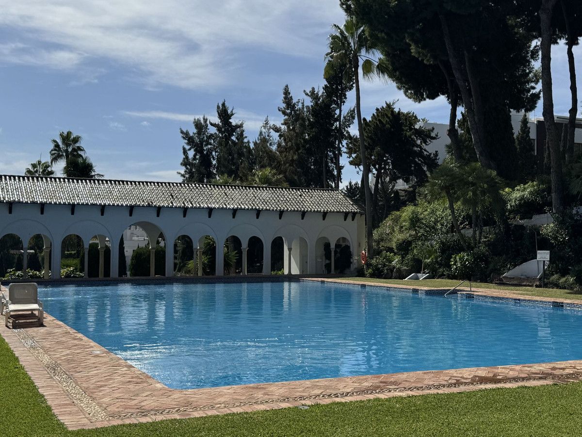 Piscina de Planta baixa de lloguer en Marbella amb Aire condicionat, Jardí privat i Terrassa