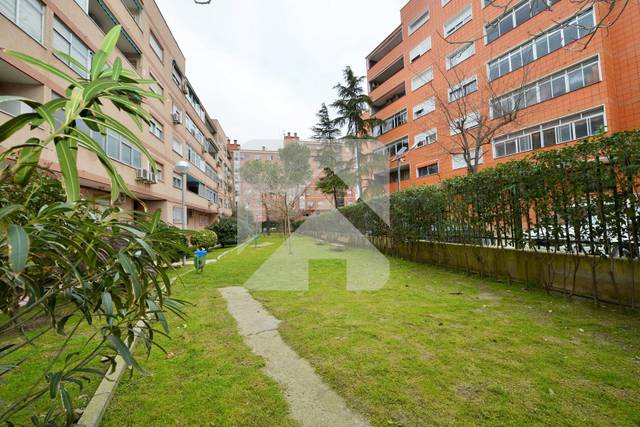 Piso en Venta en Calle de San Vicente de Paul en Guardia Civil - Zona industrial