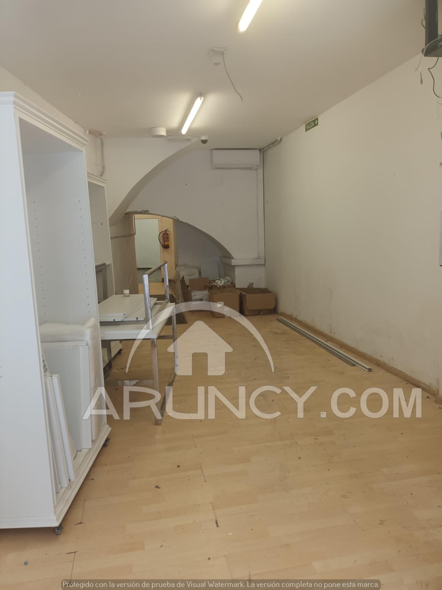 Local de lloguer a Núcleo urbano