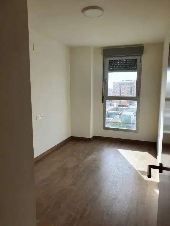 Habitación de Piso de alquiler en Valencia con Aire acondicionado, Terraza y Trastero