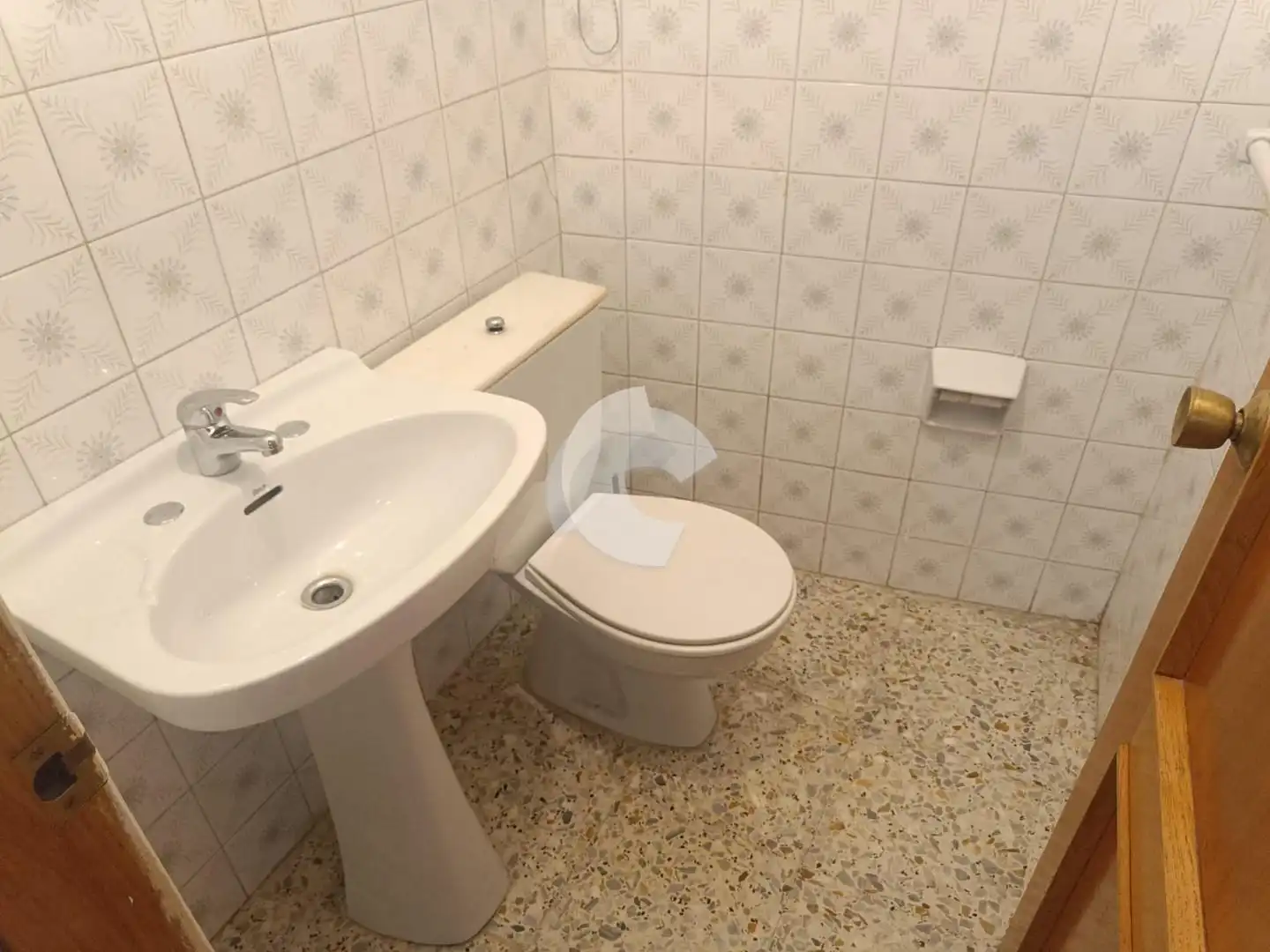 Baño de Piso de alquiler en Ourense Capital  con Calefacción y Amueblado
