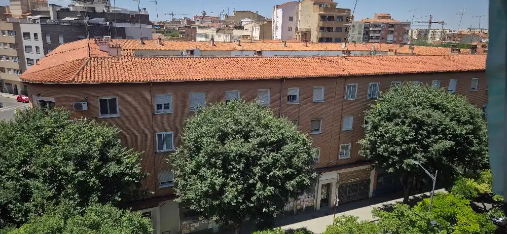 Vista exterior de Piso en venta en Albacete con Calefacción, Trastero y Balcón