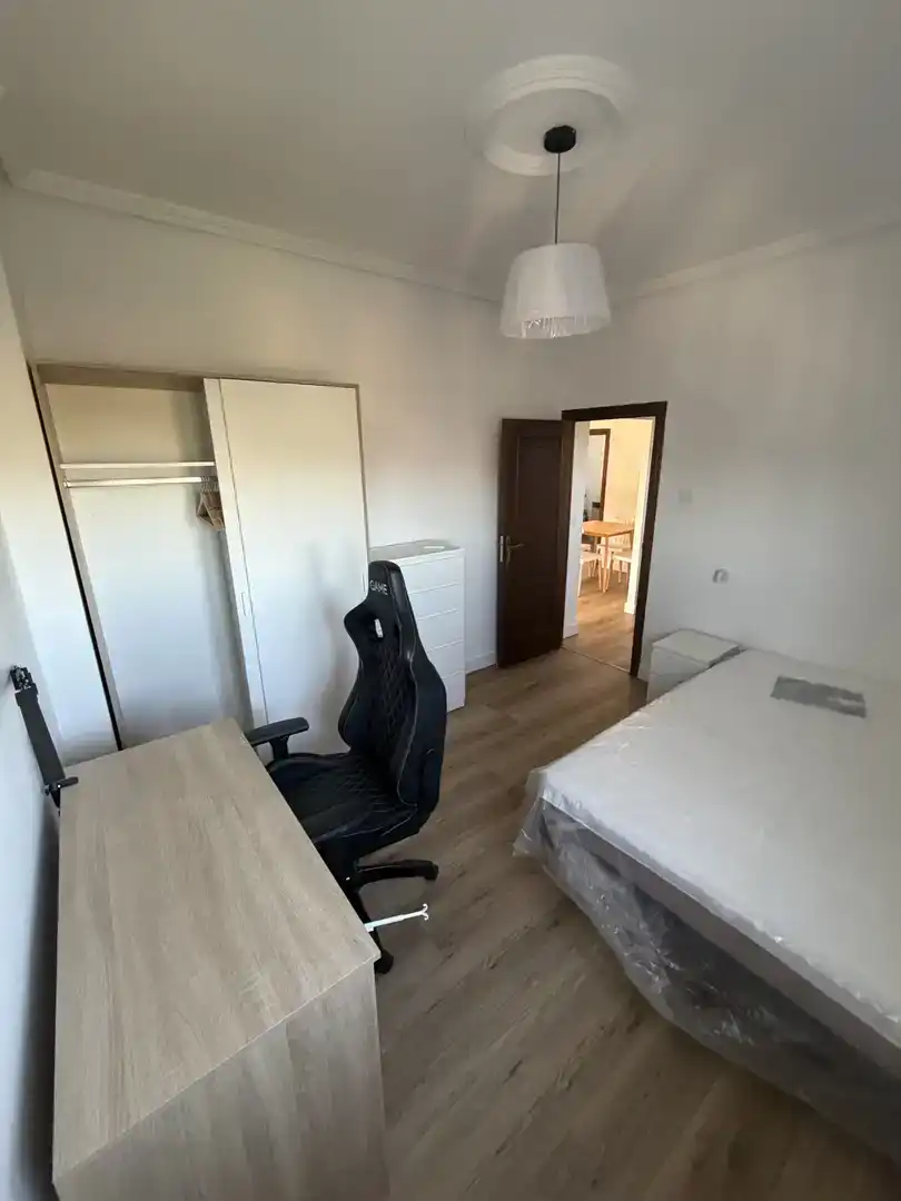 Habitación de Piso para compartir en Valladolid con Parquet, Amueblado y Balcón