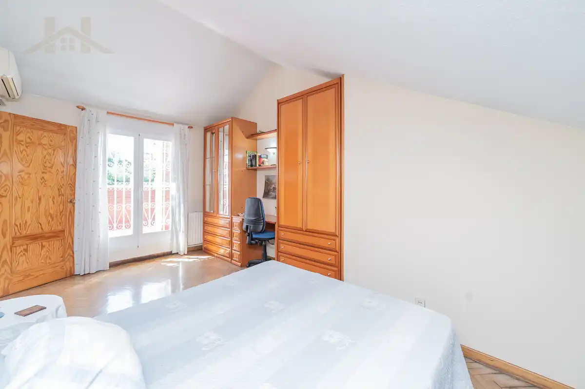 Bedroom of Houses for sale in Arroyomolinos (Madrid)  with Air Conditioner, Heating and Private garden