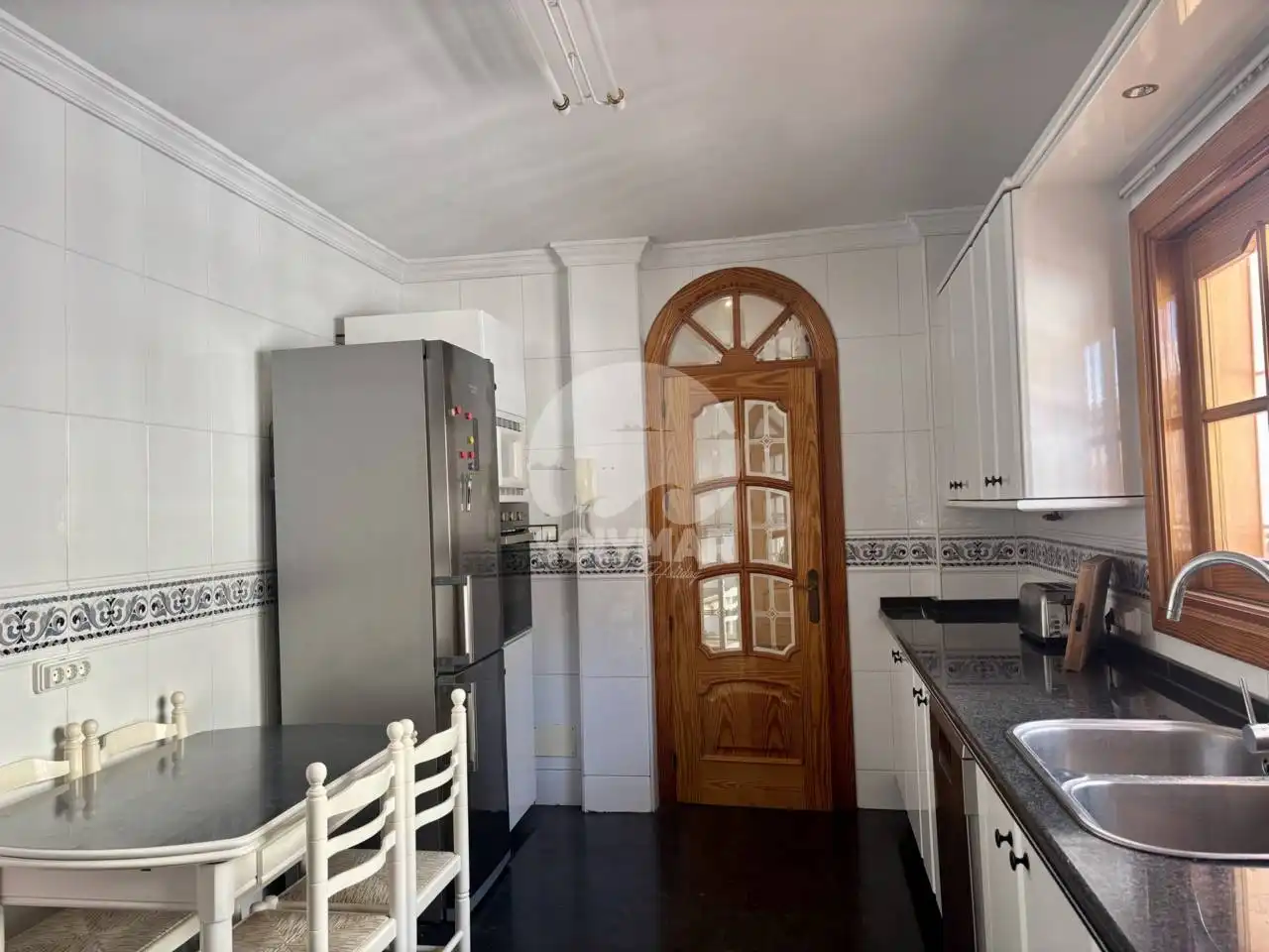 Cuina de Casa o xalet en venda en Vélez-Málaga amb Aire condicionat, Jardí privat i Terrassa