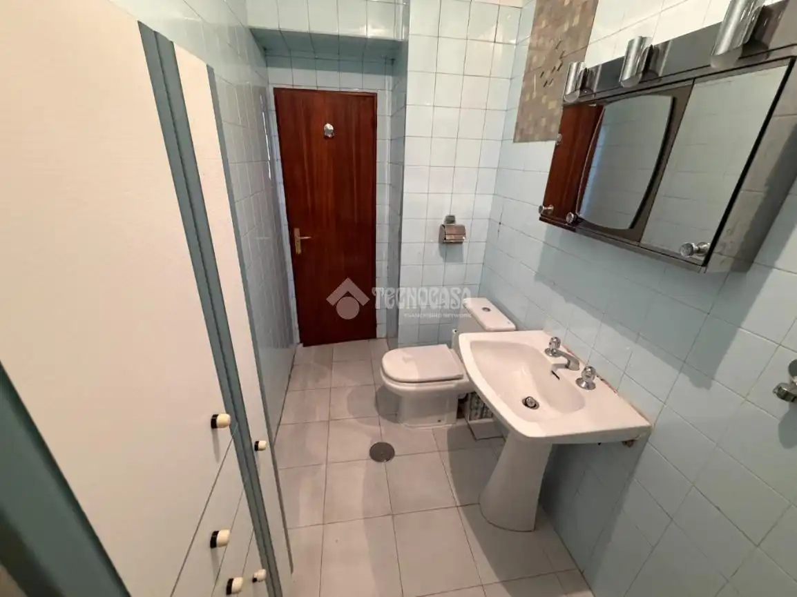 Bathroom of Flat for sale in Alcalá de Henares  with Terrace