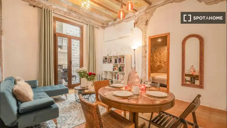 Flat with terrace to rent in Ciutat Vella, imagen 6