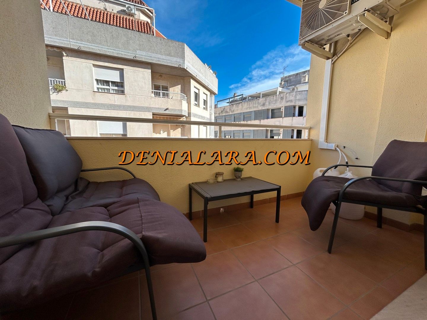 Vista exterior de Pis en venda en Dénia amb Aire condicionat, Calefacció i Balcó