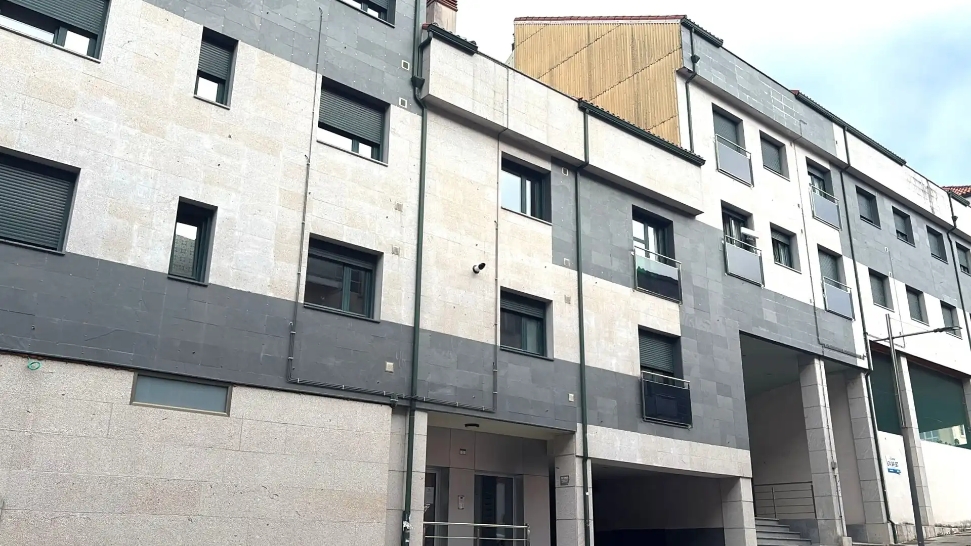 Vista exterior de Pis en venda en Lalín