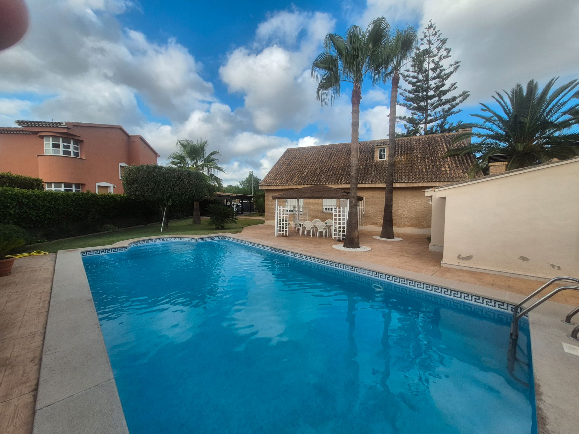 Piscina de Casa o xalet en venda en Náquera amb Jardí privat, Terrassa i Traster