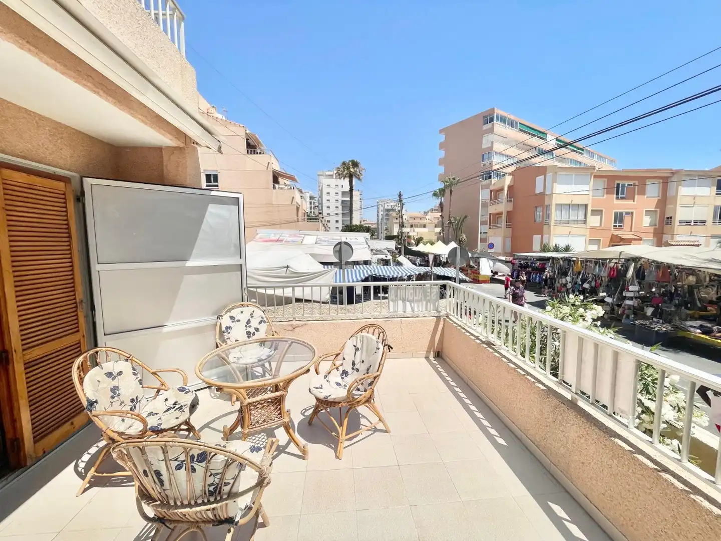 Terrasse von Erdgeschoss zur Miete in Torrevieja mit Klimaanlage, Heizung und Terrasse