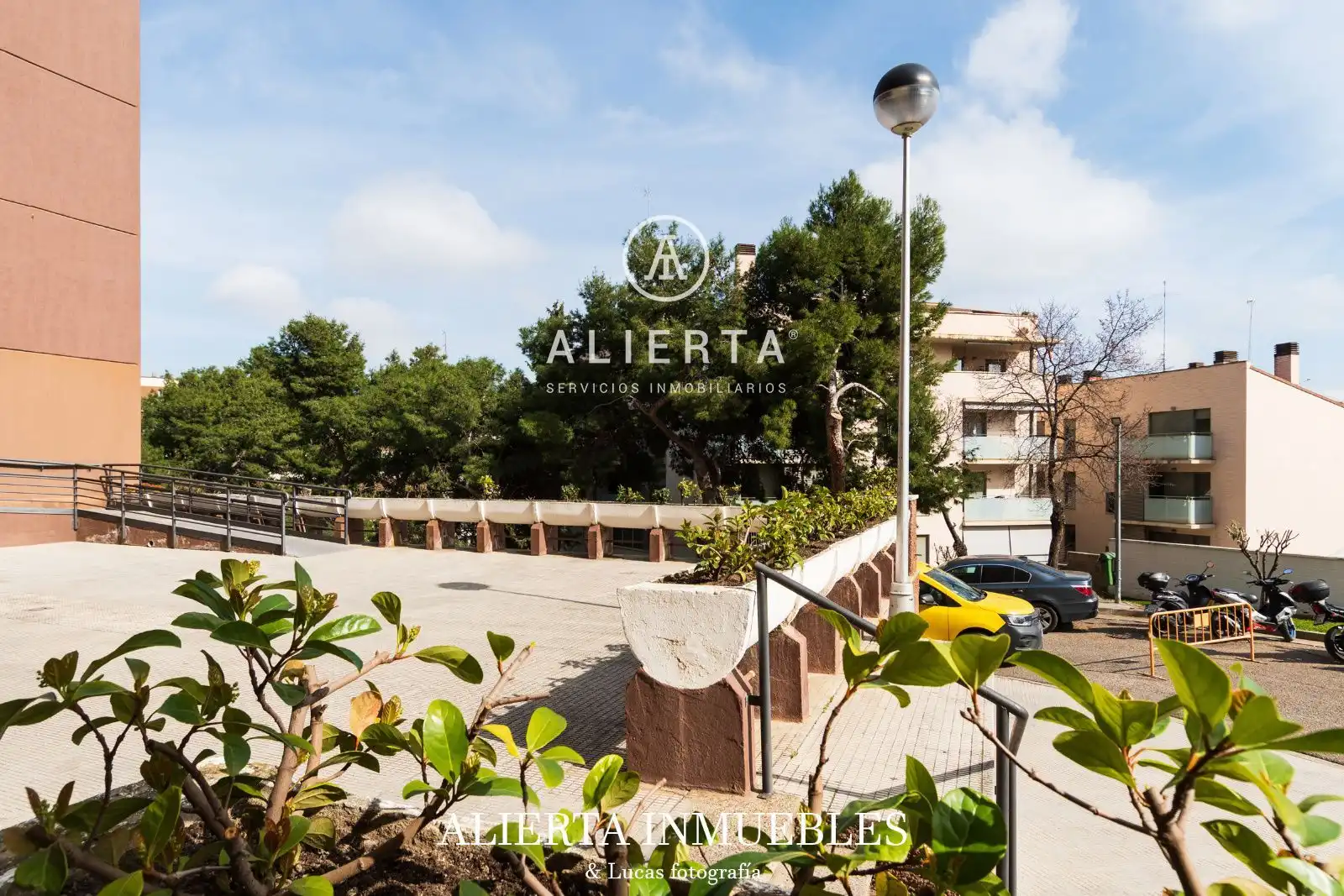 Exterior view of Flat for sale in Zaragoza  with Heating, Terrace and Swimming Pool