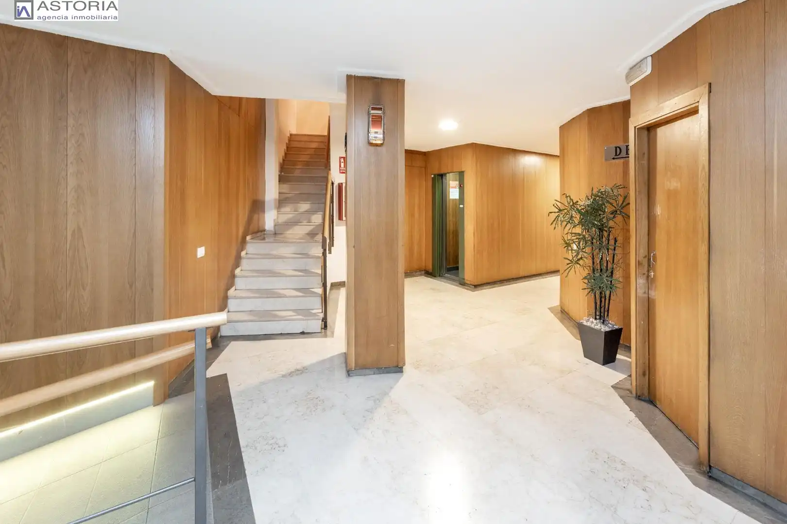 Pis en venda en Granada amb Calefacció, Parquet i Balcó