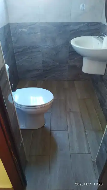 Baño de Piso de alquiler en Linares con Aire acondicionado, Calefacción y Amueblado