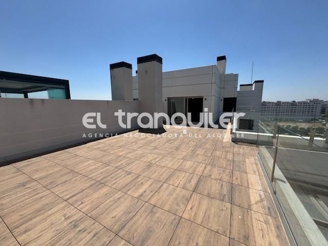 Terrassa de Àtic de lloguer en  Madrid Capital amb Aire condicionat, Terrassa i Traster