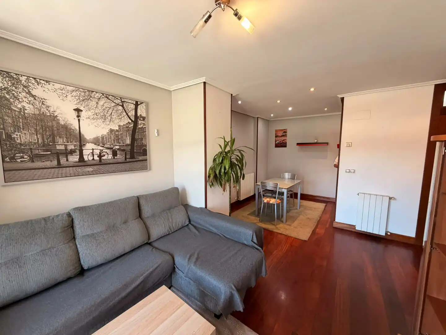 Sala de estar de Piso en venta en Barakaldo  con Calefacción, Parquet y Amueblado