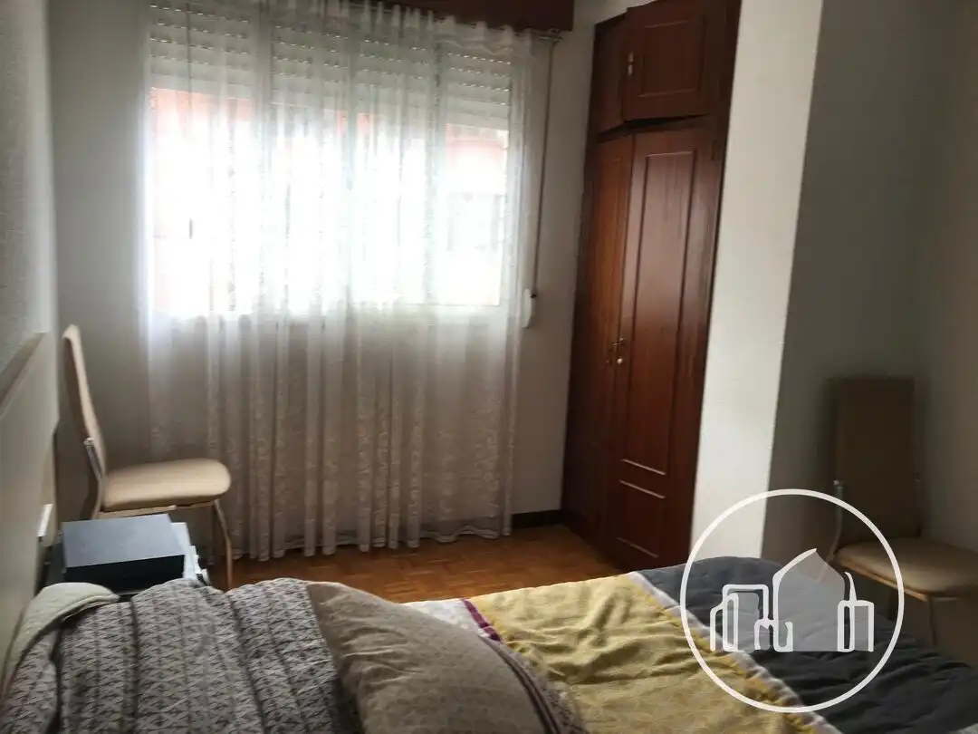 Habitación de Piso en venta en Medina de Pomar con Amueblado y Balcón