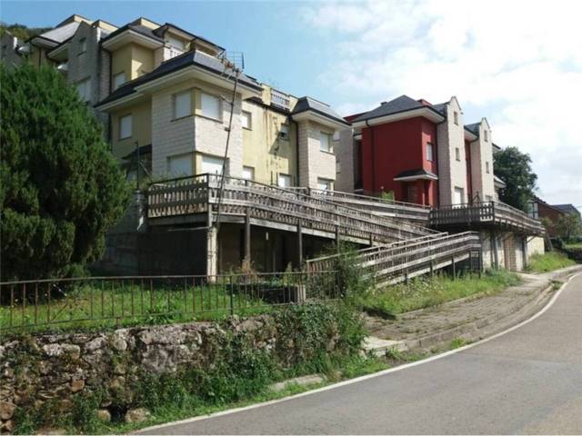 Edificio en Venta en Poblado del Bustablado en Arredondo