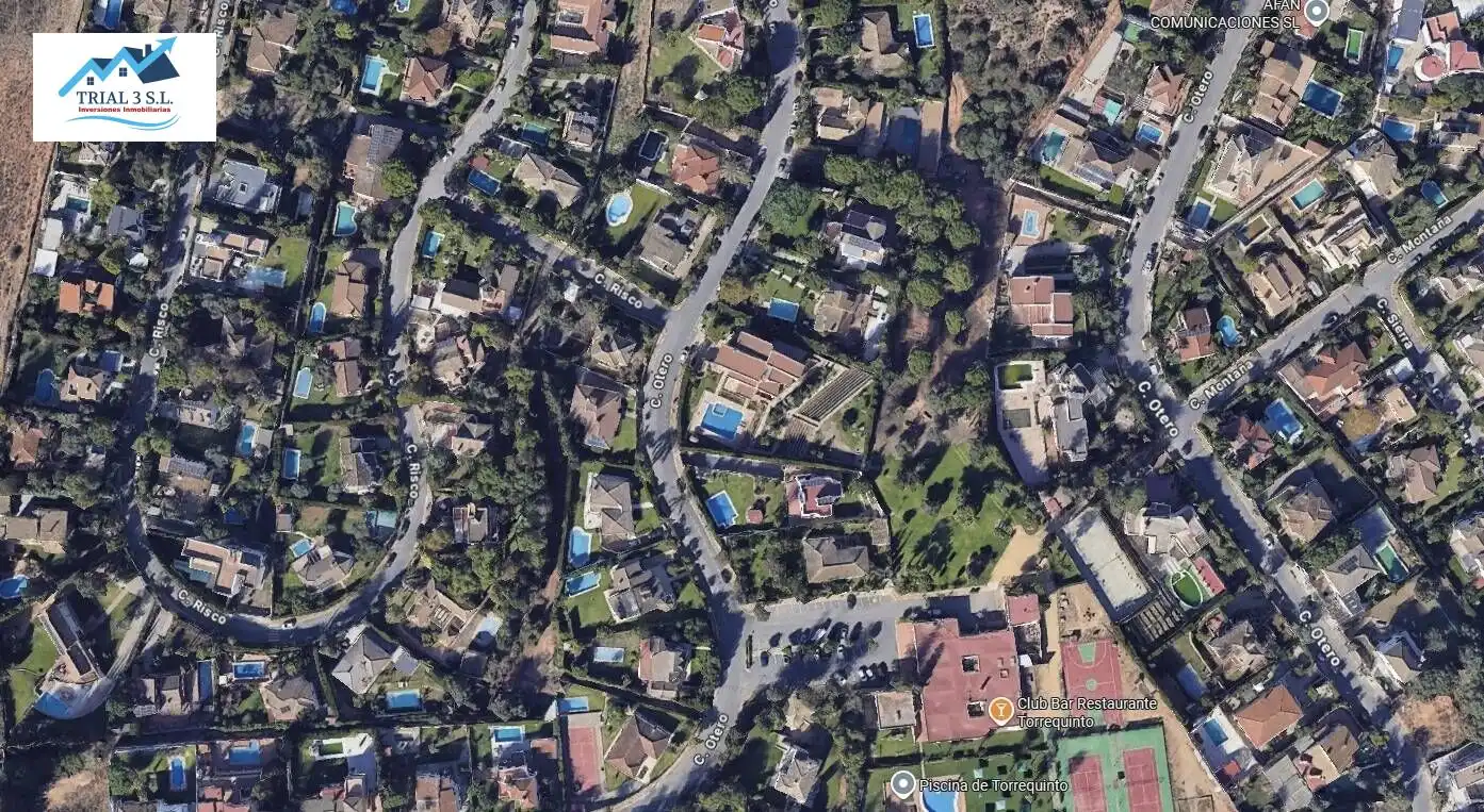Xalet amb piscina en venda a Calle OTERO